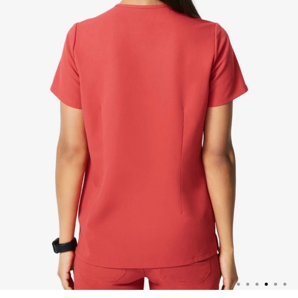 FIGS limited edition clay Large scrub set Kade pants and Kasma top like new - Picture 3 of 16